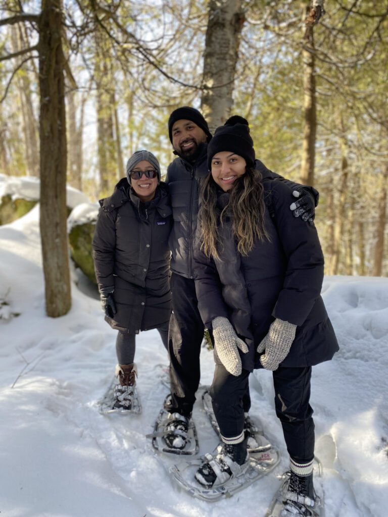 snowshoe - 3ppl 3 ppl snowshoeing